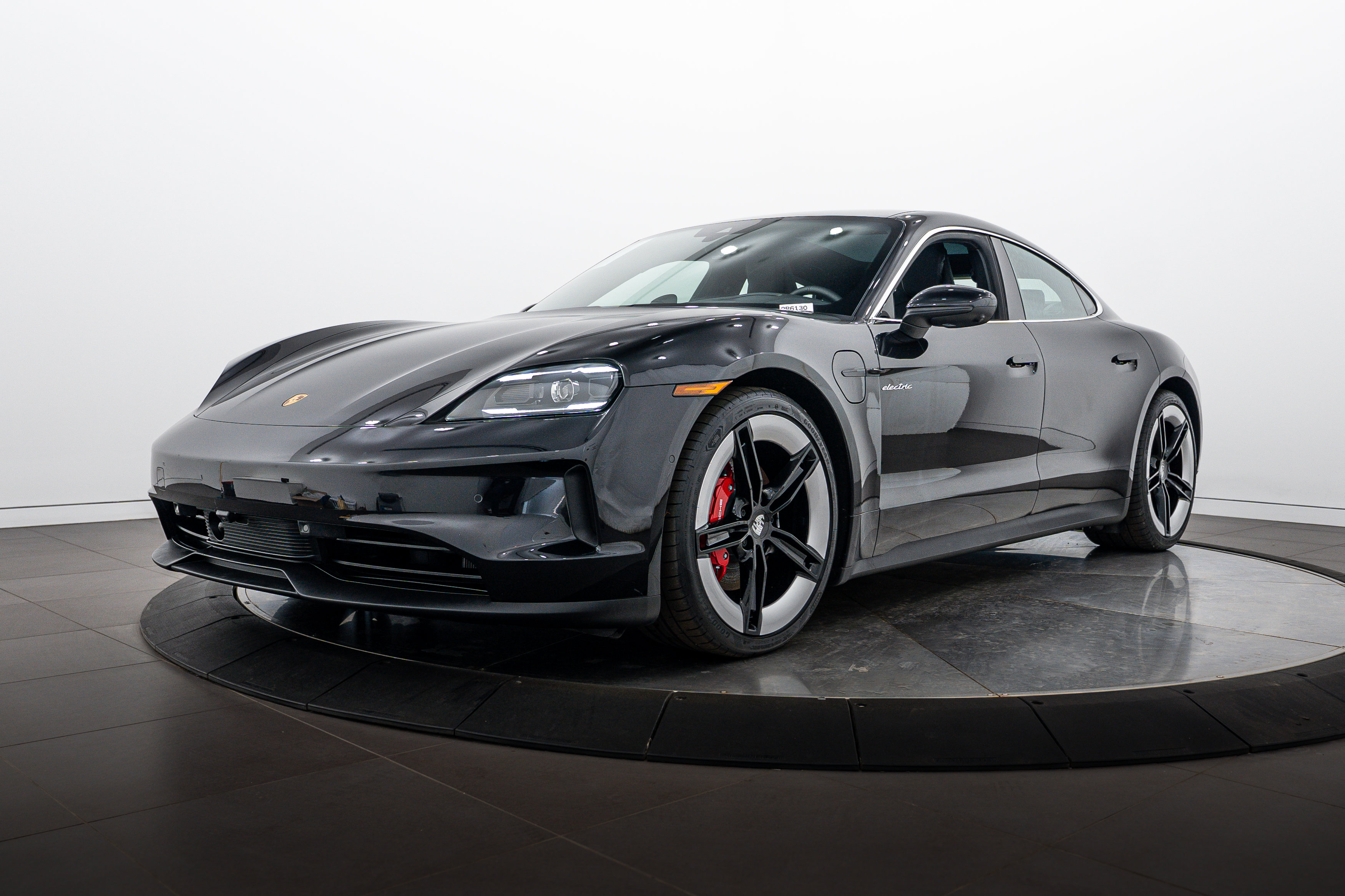 Certified 2025 Porsche Taycan 4S AWD/4WD image 1