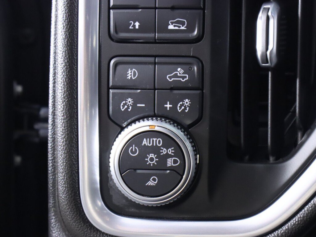 Used 2020 GMC Sierra 1500 SLT w/ SLT Premium Package AWD/4WD image 10