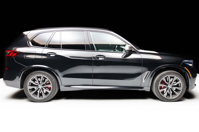 Used 2021 BMW X5 M50i AWD/4WD image 28