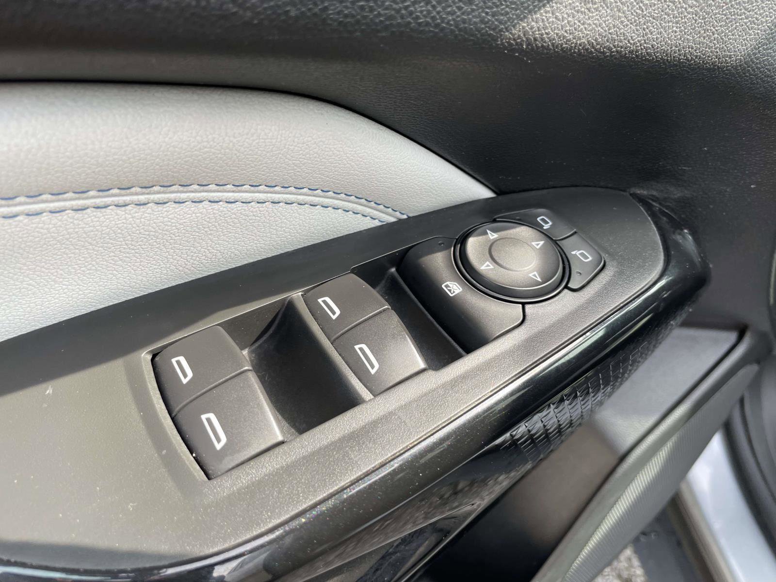 Used 2024 Chevrolet Trax LT FWD image 6