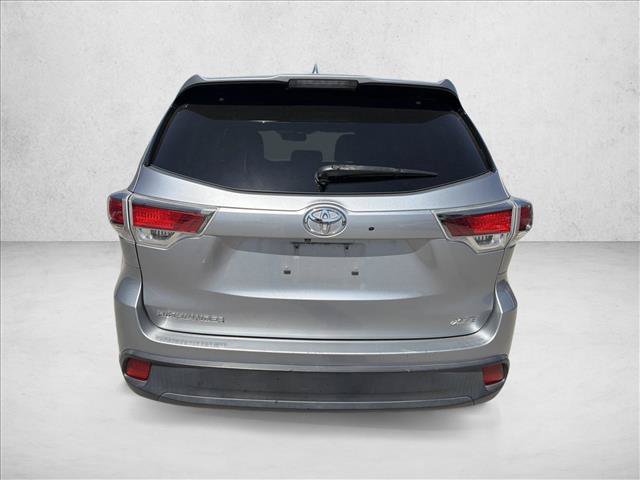 Used 2015 Toyota Highlander XLE FWD image 4
