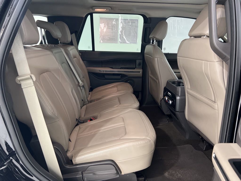 Used 2021 Ford Expedition Limited image 28
