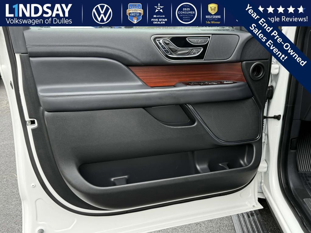 Used 2022 Lincoln Navigator Reserve image 9