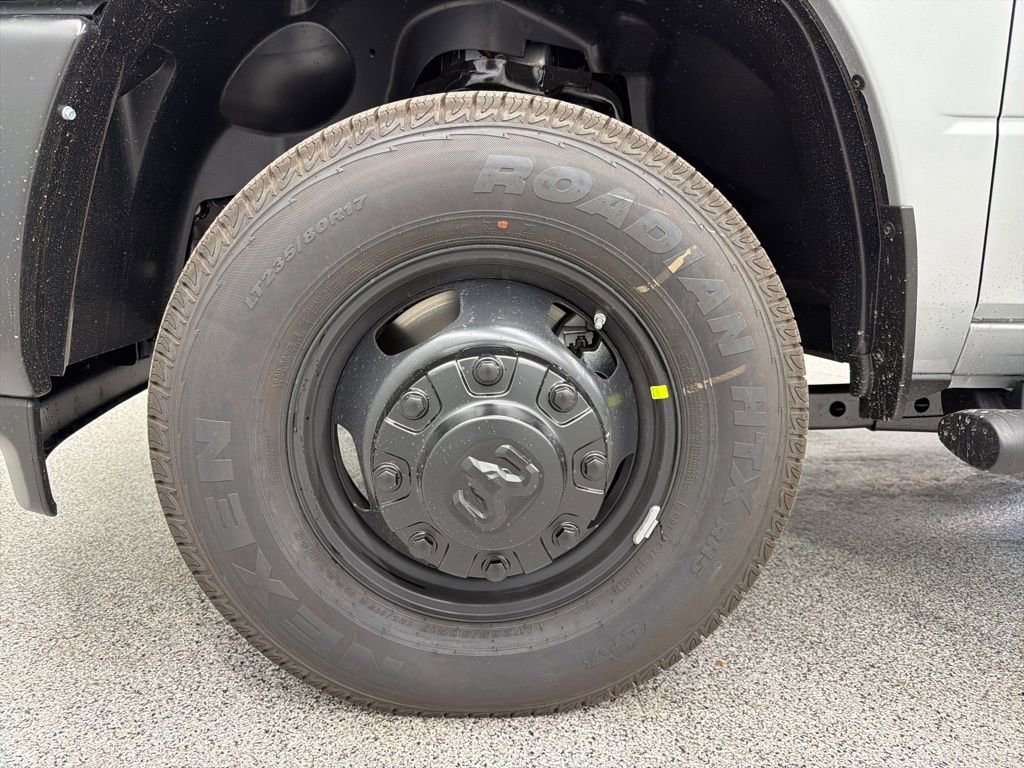 New 2026 RAM 3500 Tradesman AWD/4WD image 10