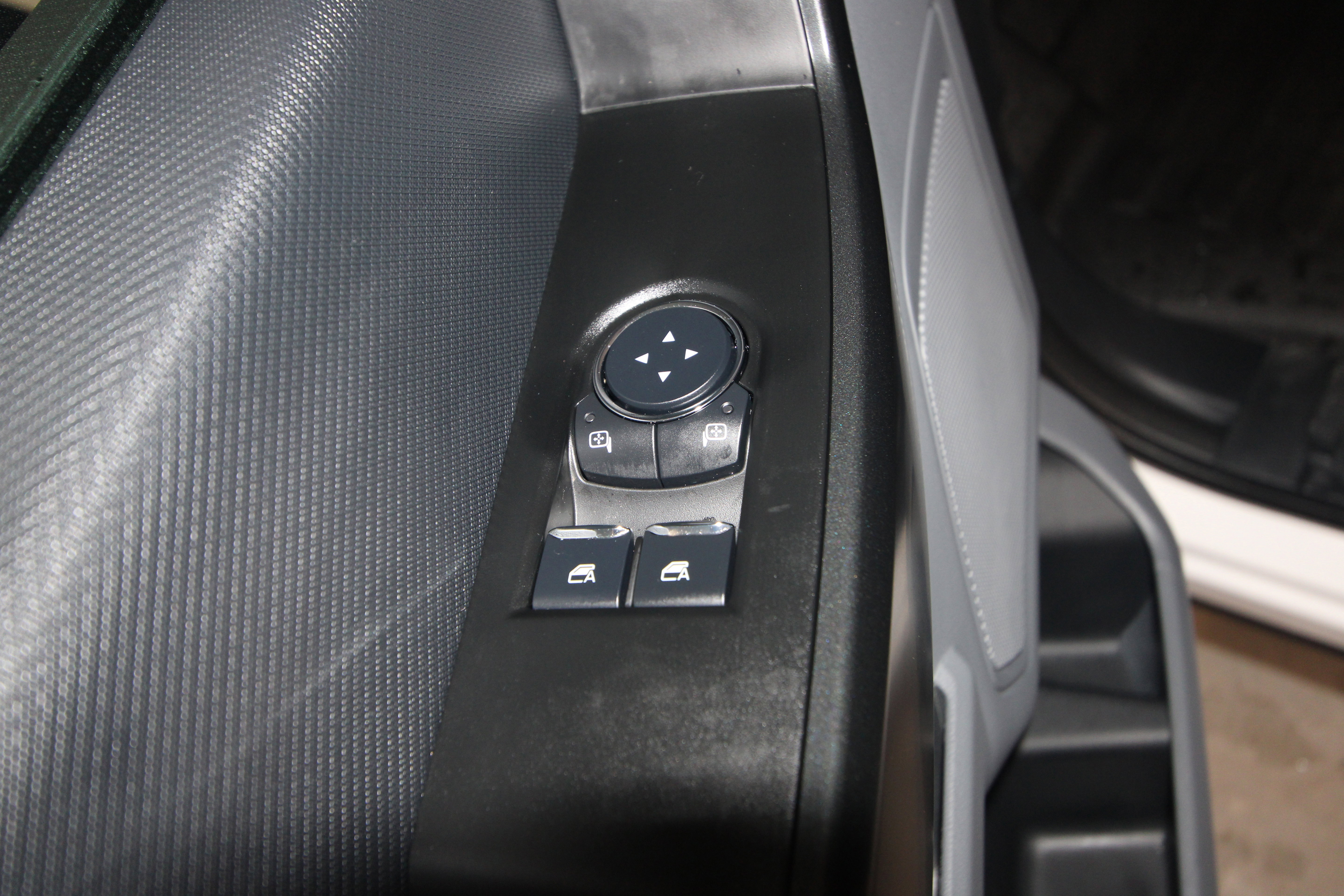 New 2025 Ford F150 XL w/ Equipment Group 103A High image 5