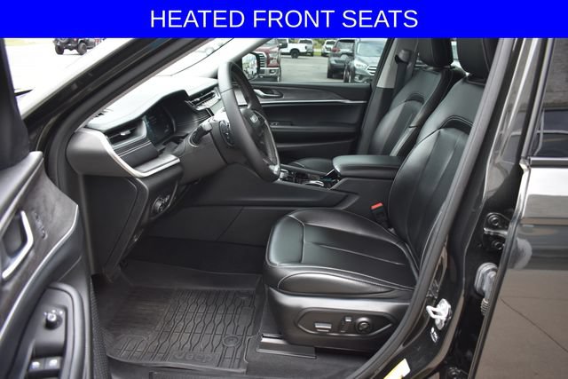 Used 2023 Jeep Grand Cherokee L Limited AWD/4WD image 4