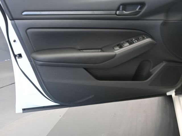 Used 2025 Nissan Altima 2.5 S FWD image 20