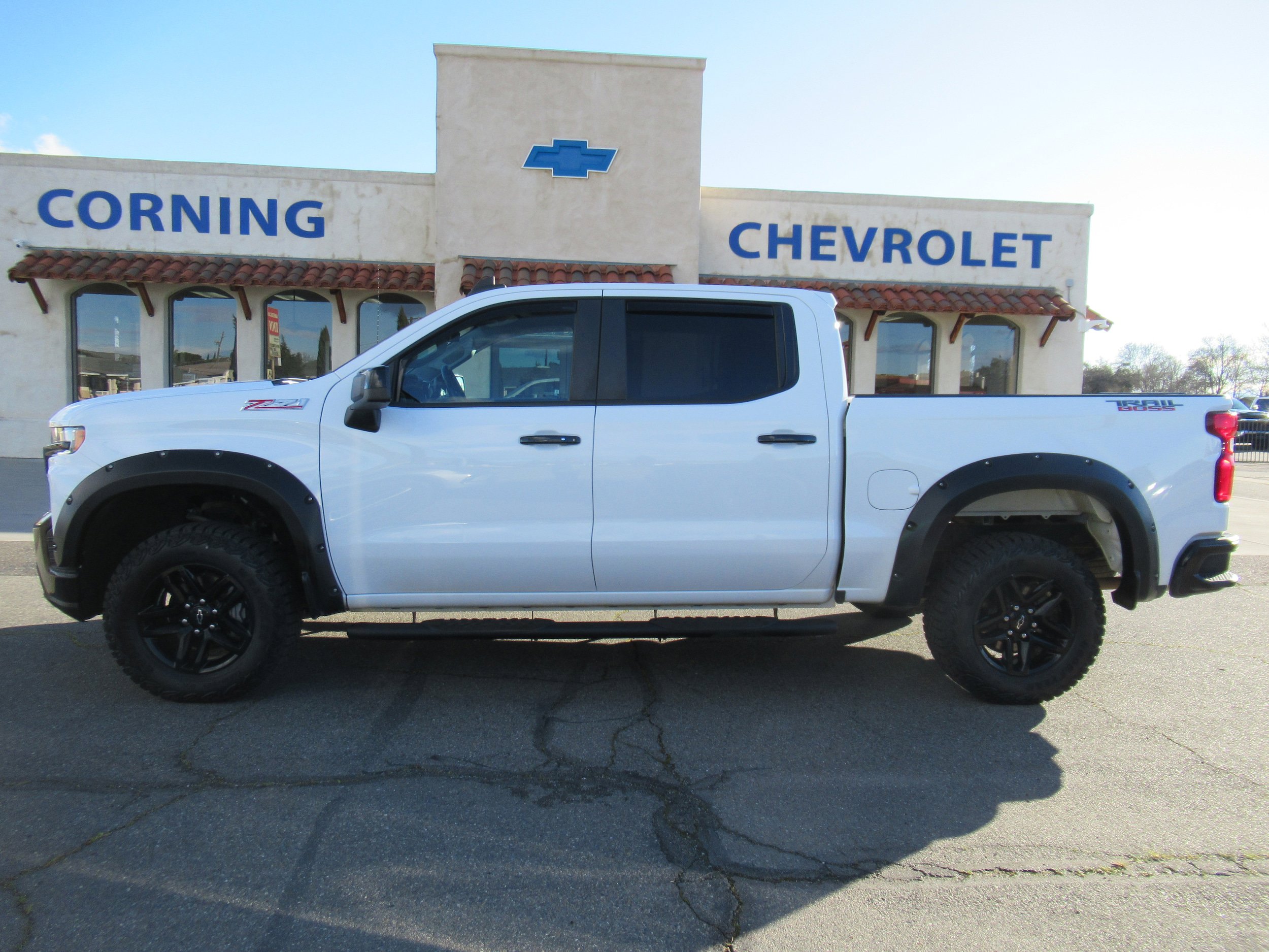 Used 2021 Chevrolet Silverado 1500 LT Trail Boss AWD/4WD image 2