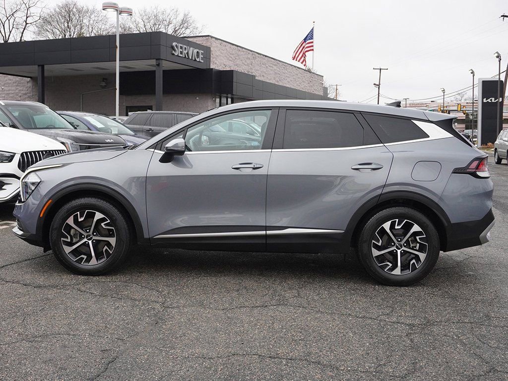 Used 2023 Kia Sportage EX image 16