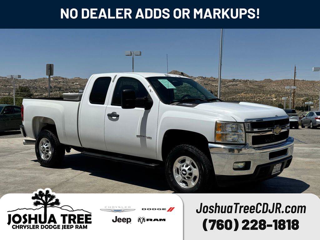 Used 2011 Chevrolet Silverado 2500 LT w/ Interior Plus Package AWD/4WD image 1