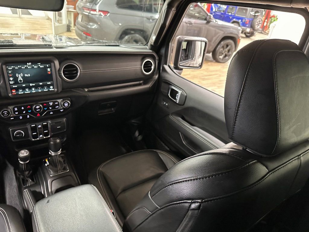 Certified 2023 Jeep Wrangler Sahara w/ Dual Top Group image 12