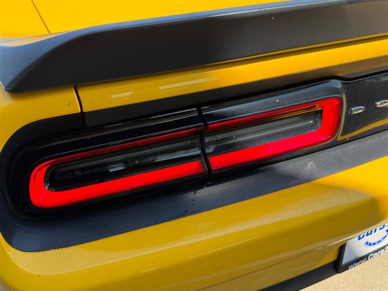 Used 2017 Dodge Challenger SXT RWD image 19