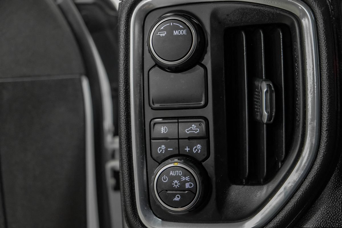 Used 2021 Chevrolet Silverado 1500 LTZ RWD image 28