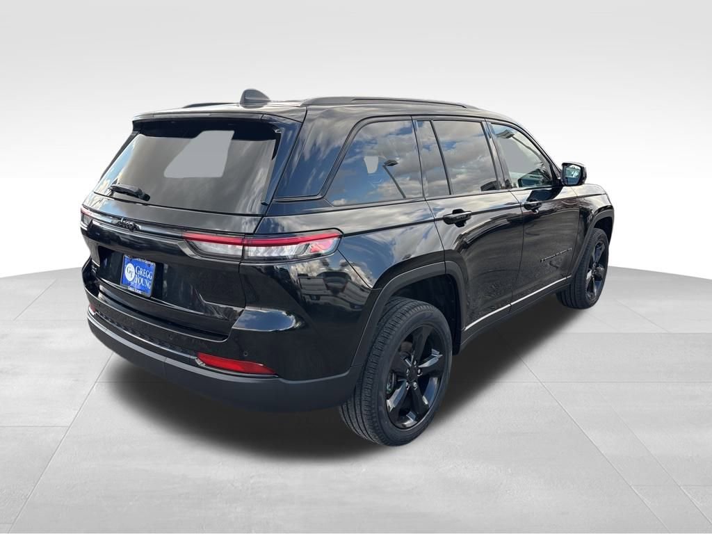 Used 2022 Jeep Grand Cherokee Altitude image 6