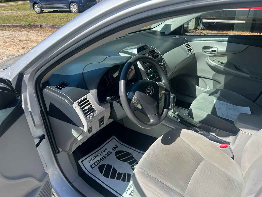 Used 2012 Toyota Corolla LE image 8