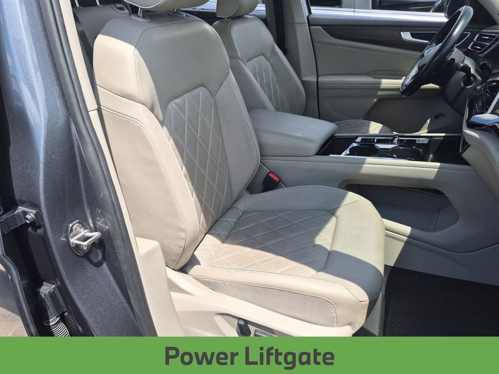 Used 2024 Volkswagen Atlas SEL Premium R-Line AWD/4WD image 33