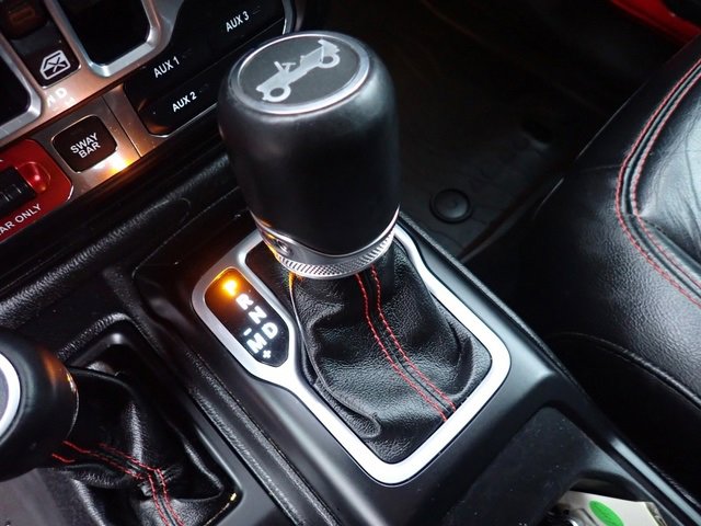 Used 2018 Jeep Wrangler Unlimited Rubicon w/ Uconnect 4C Nav & Sound Group image 21