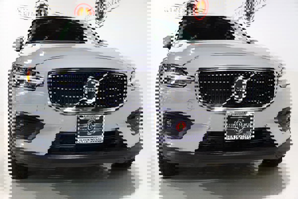 Used 2025 Volvo V60 B5 Cross Country Plus image 20