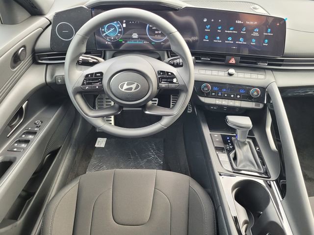 New 2025 Hyundai Elantra SEL image 26