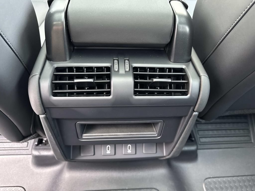 New 2026 Land Rover Defender 110 S AWD/4WD image 16
