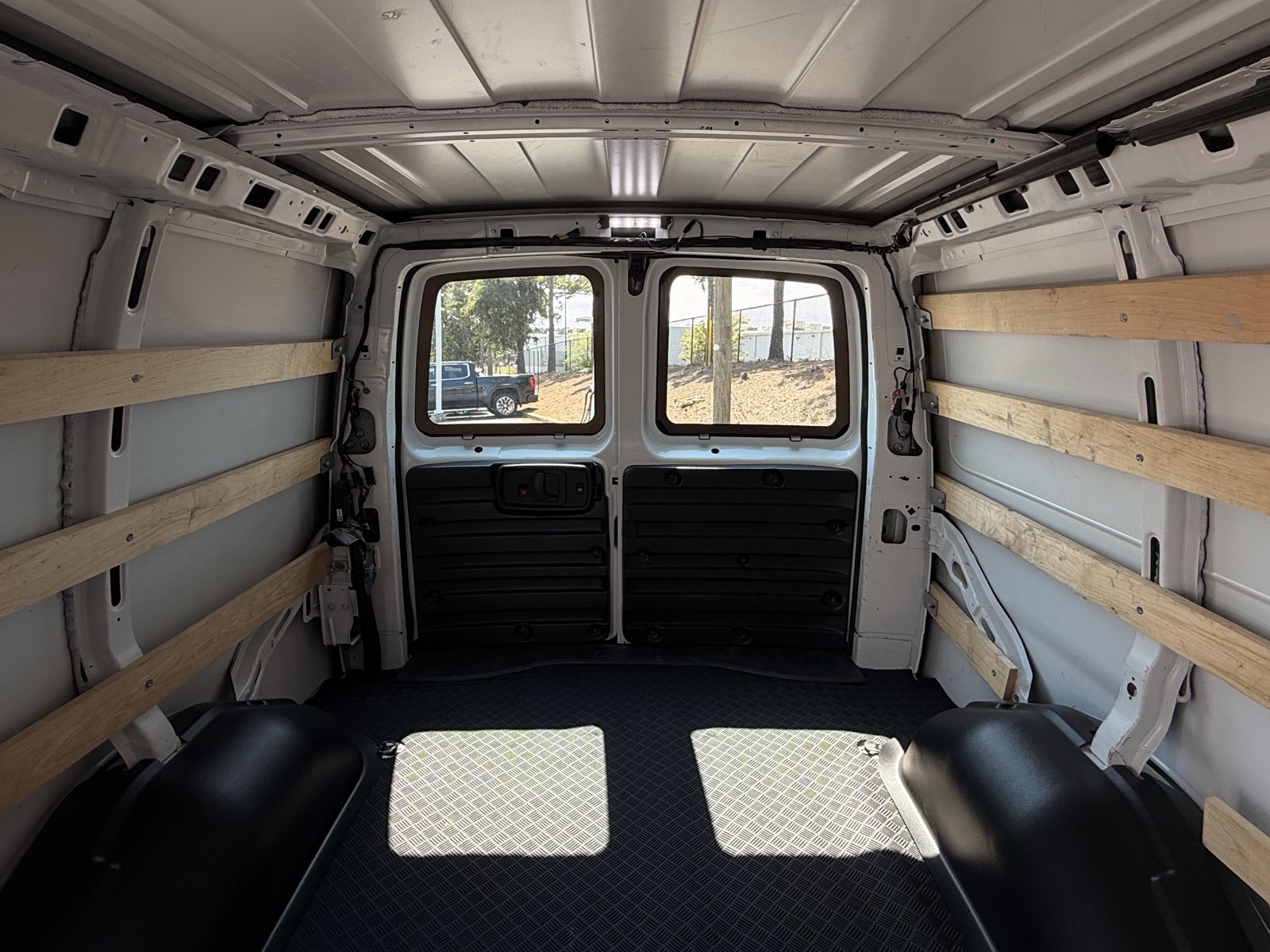 Used 2024 Chevrolet Express 2500 w/ Driver Convenience Package RWD image 30