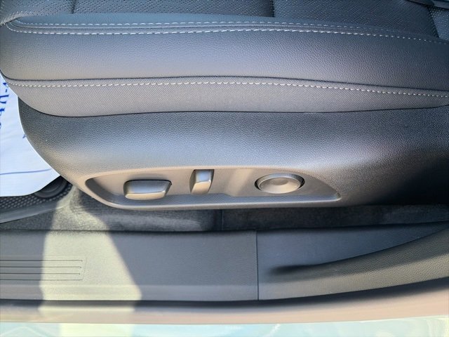 New 2026 Chevrolet Equinox LT image 18