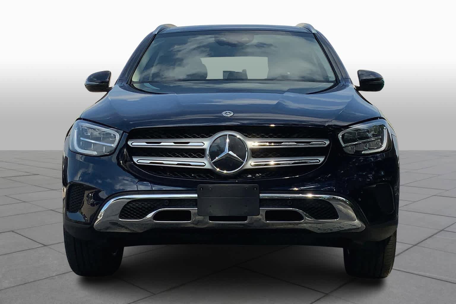 Used 2021 Mercedes-Benz GLC 300 4MATIC image 4
