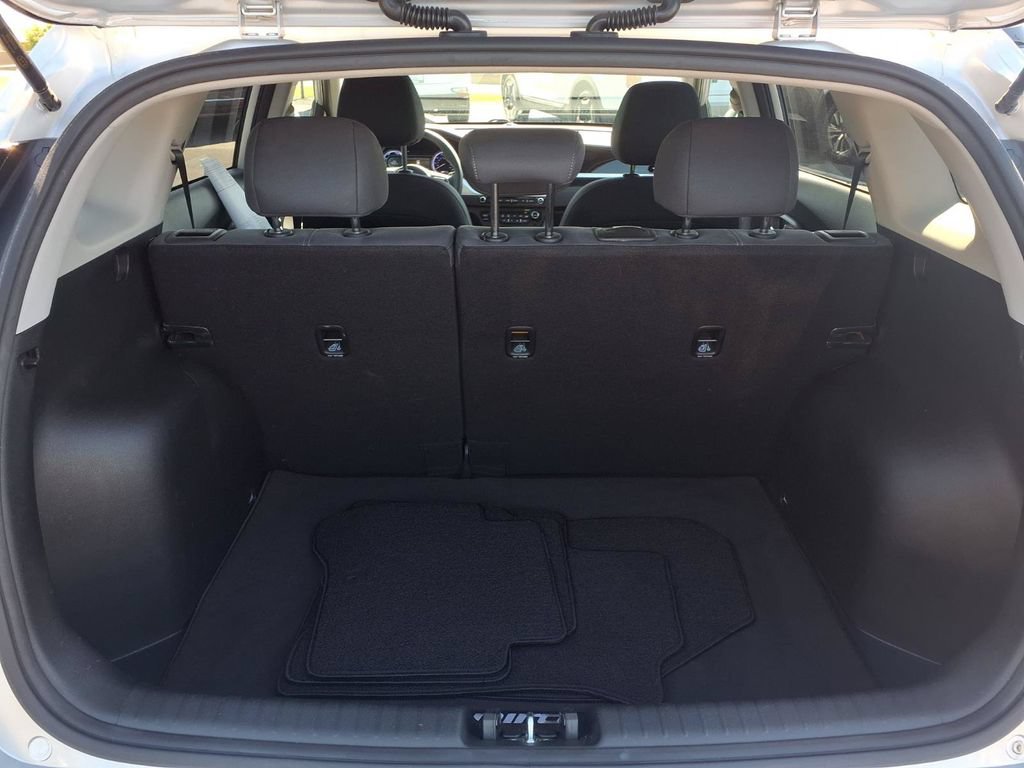 Used 2021 Kia Niro LX FWD image 25