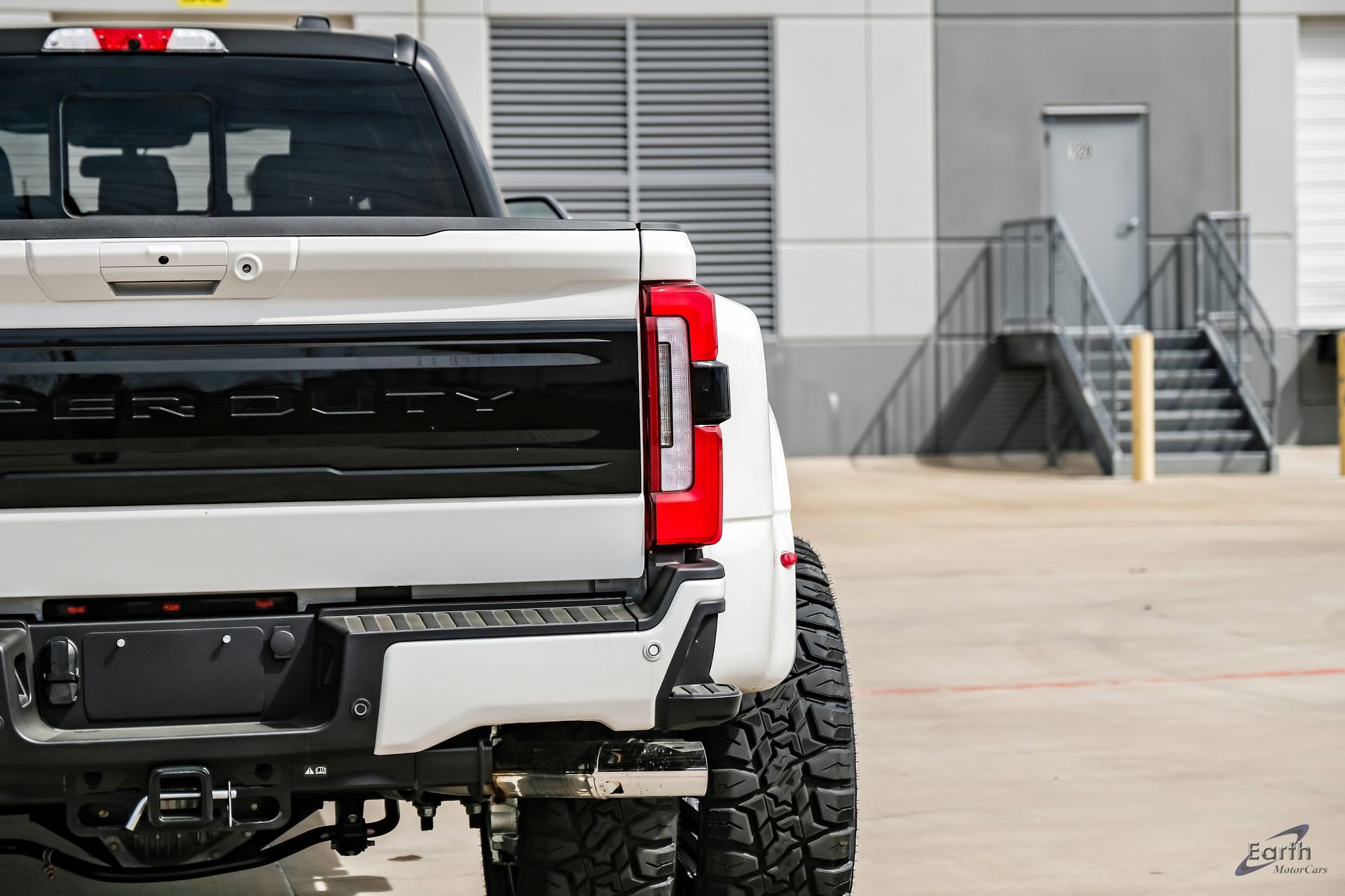 Used 2026 Ford F450 Platinum w/ FX4 Off-Road Package image 13
