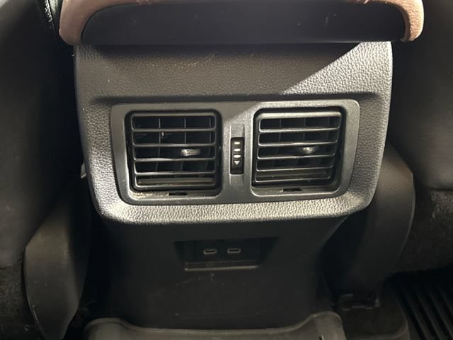 Used 2023 Toyota Venza XLE AWD/4WD image 26