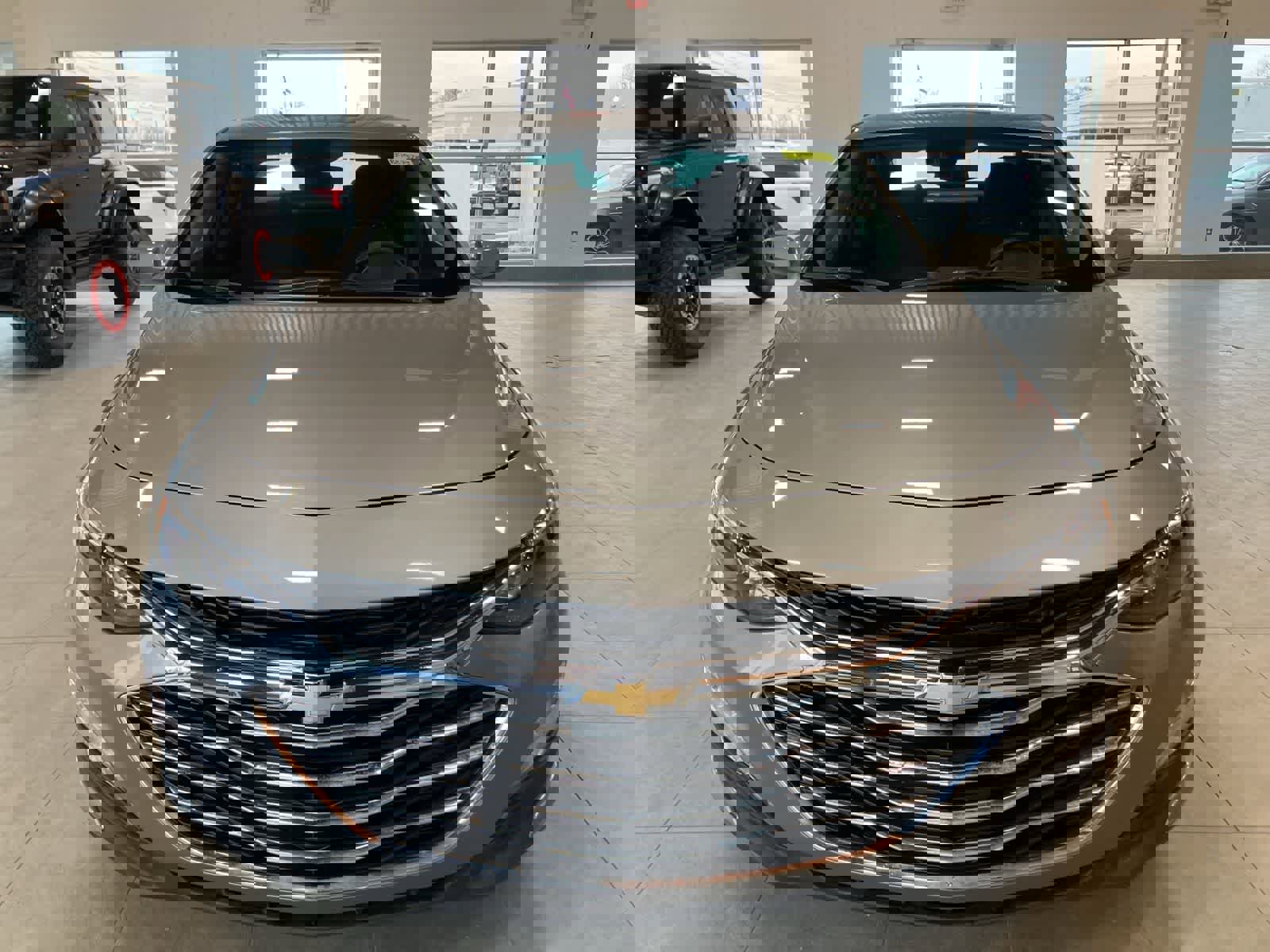 Used 2024 Chevrolet Malibu LT image 2