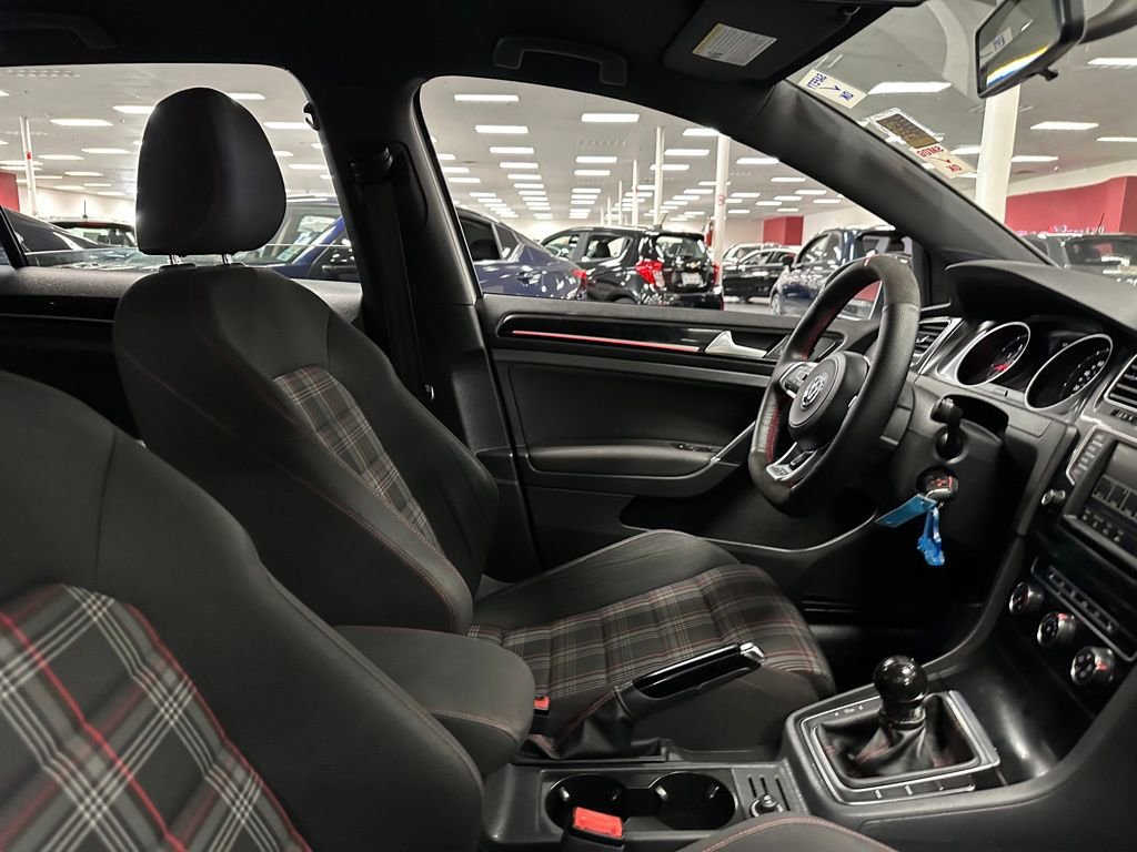 Used 2017 Volkswagen GTI S image 31