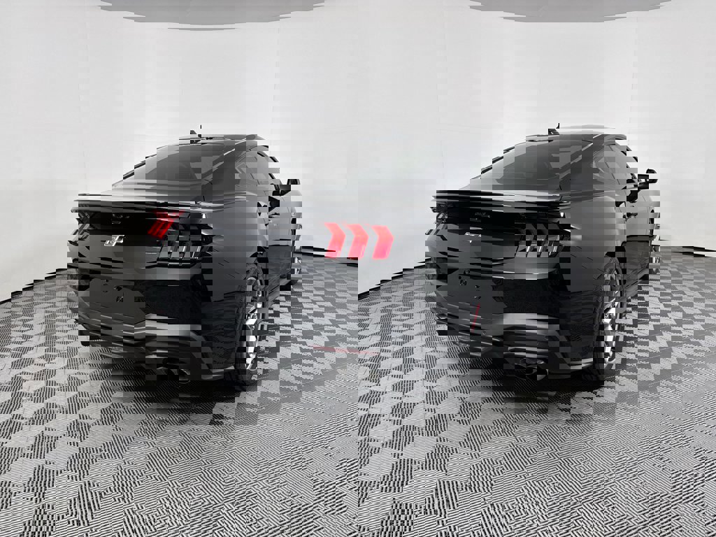 Used 2024 Ford Mustang GT Premium image 21