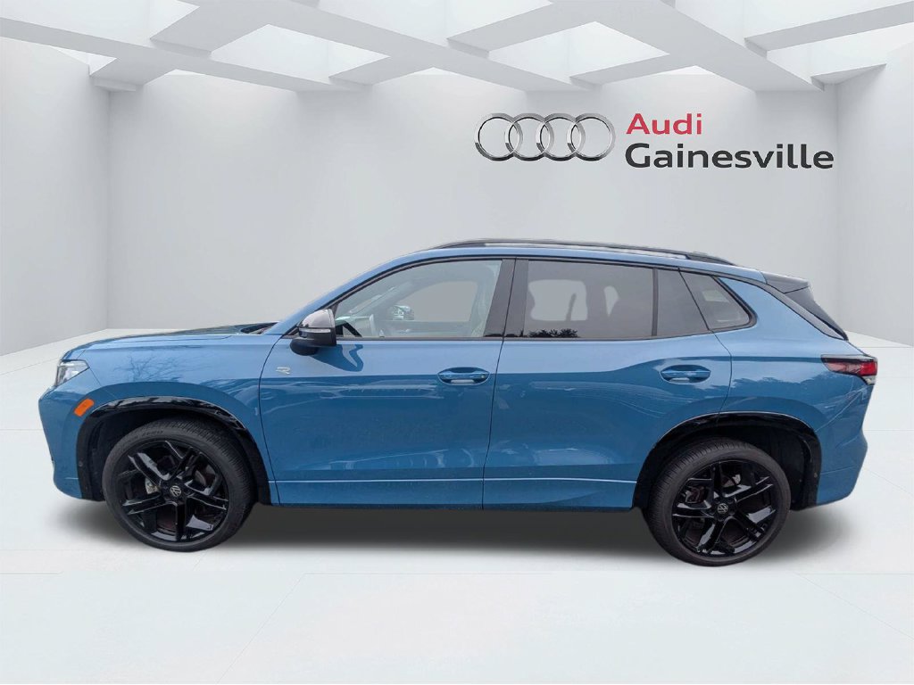 Used 2026 Volkswagen Tiguan SE R-Line AWD/4WD image 8