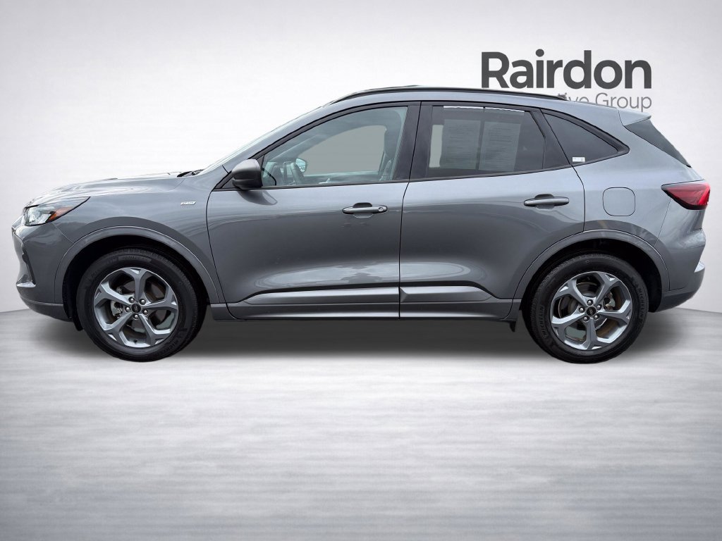 Used 2023 Ford Escape ST-Line w/ Tech Pack #1 AWD/4WD image 4