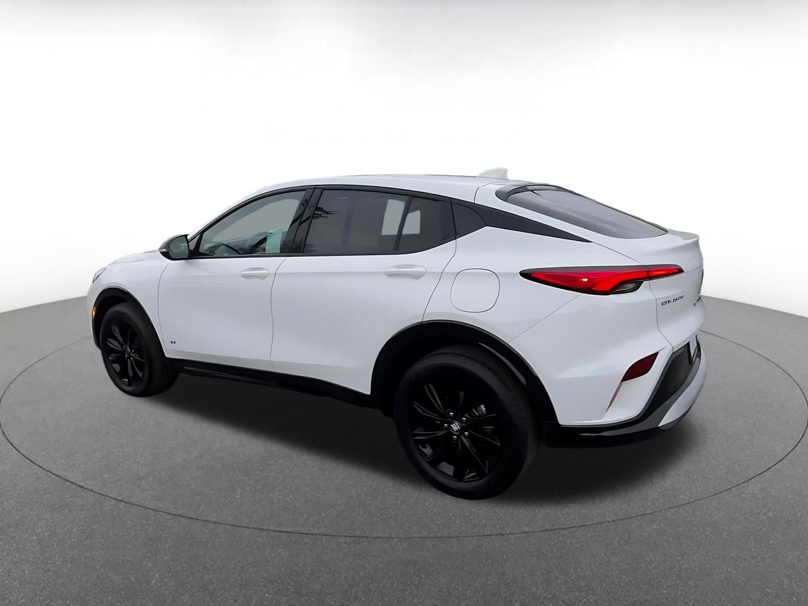 Used 2025 Buick Envista Sport Touring image 10