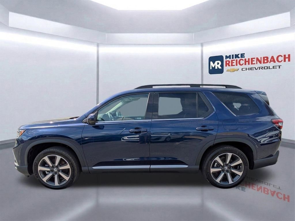 Used 2024 Honda Pilot Touring image 7