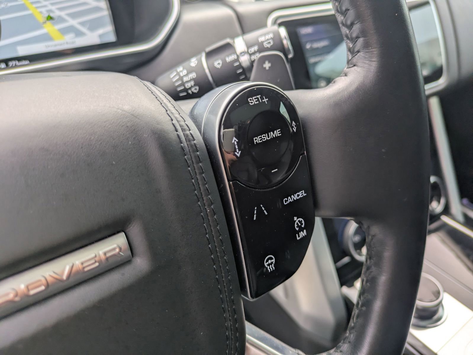 Used 2021 Land Rover Range Rover P525 Westminster Edition LWB image 18