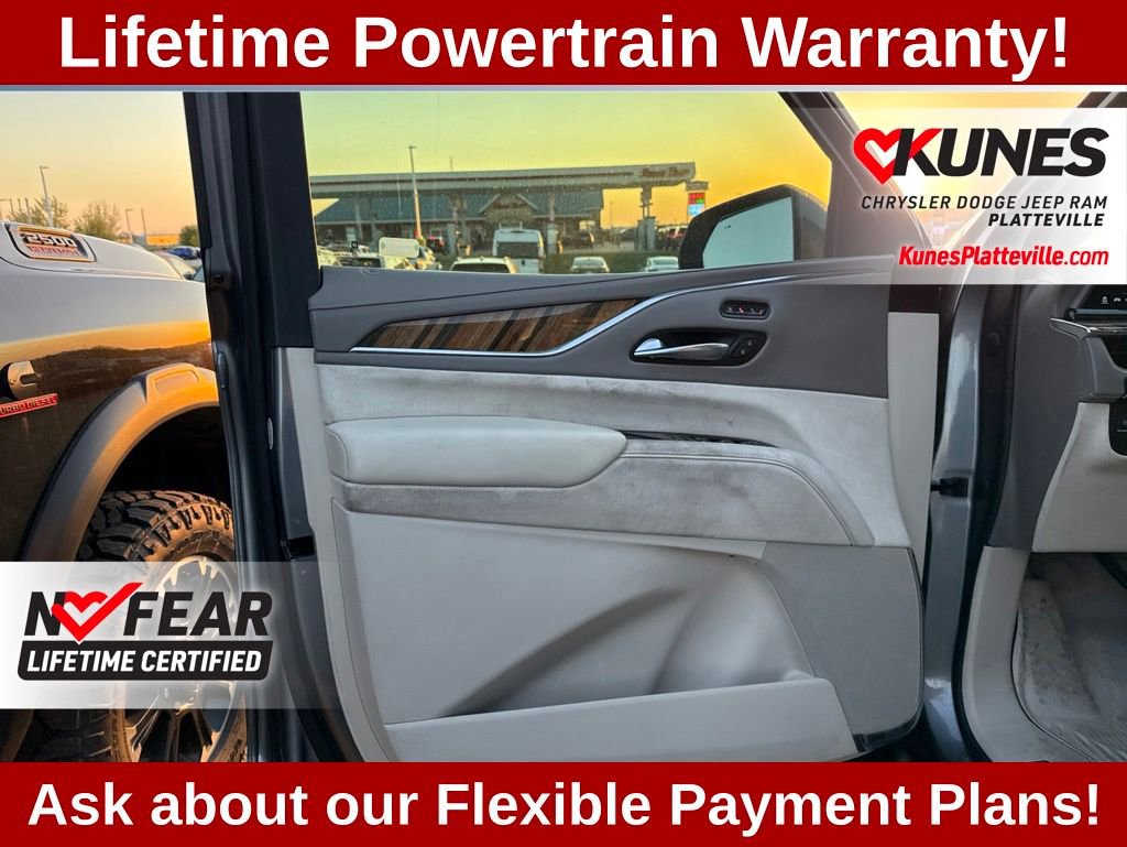 Used 2021 Cadillac Escalade Sport Platinum w/ LPO, ONYX Package AWD/4WD image 11