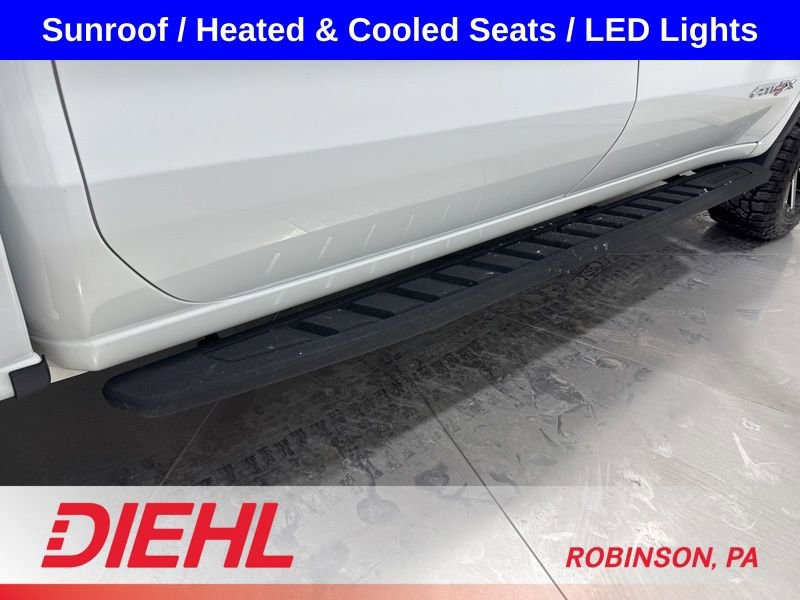 Used 2022 GMC Sierra 1500 AT4X image 8