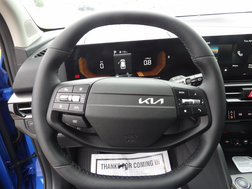 New 2026 Kia Sportage EX w/ EX Panorama Roof Package FWD image 13