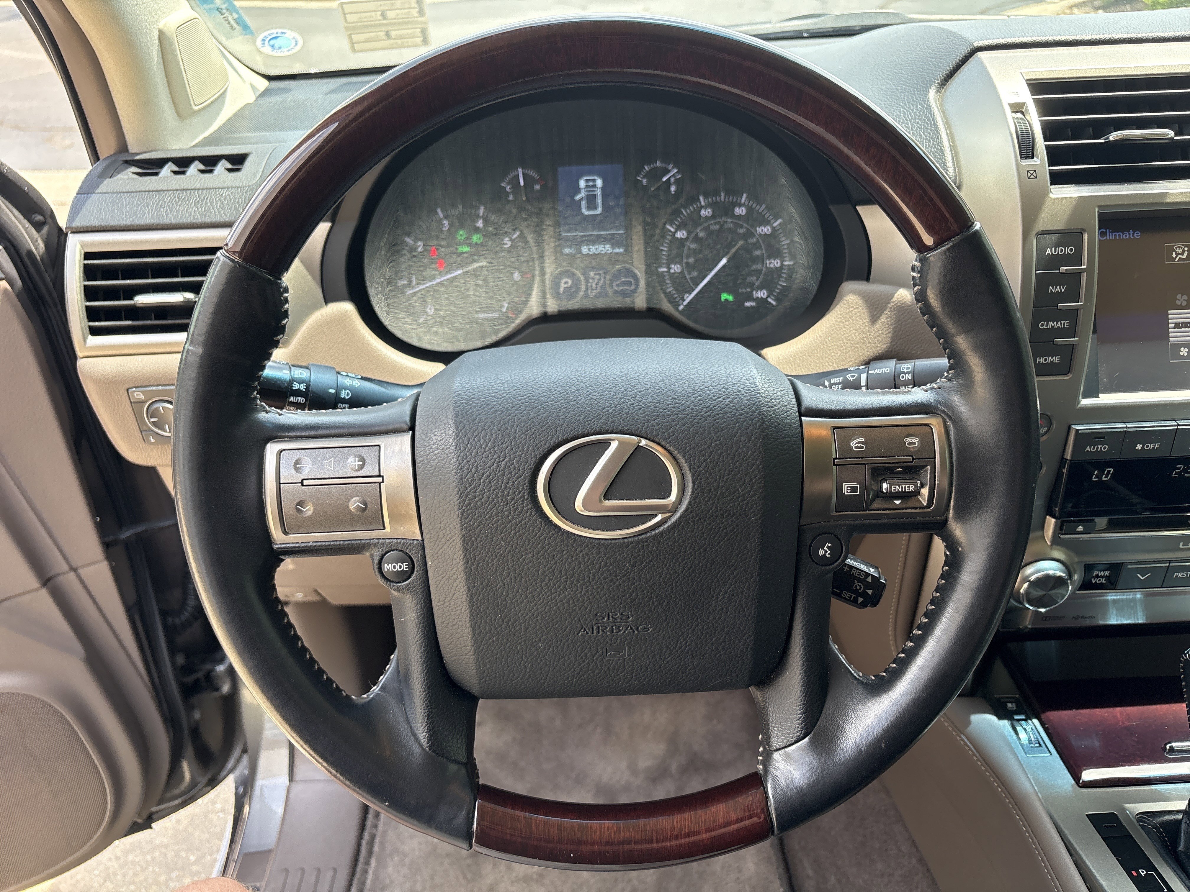 Used 2014 Lexus GX 460 w/ Premium Package AWD/4WD image 18