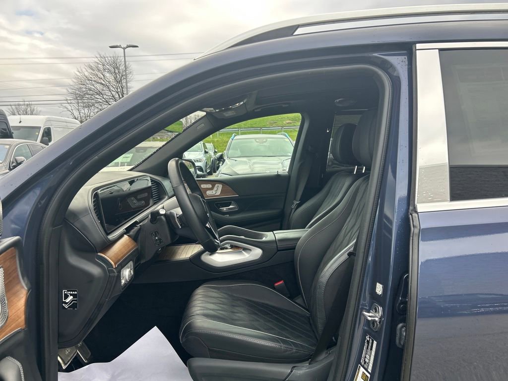 Certified 2024 Mercedes-Benz Maybach GLS 600 4MATIC image 10