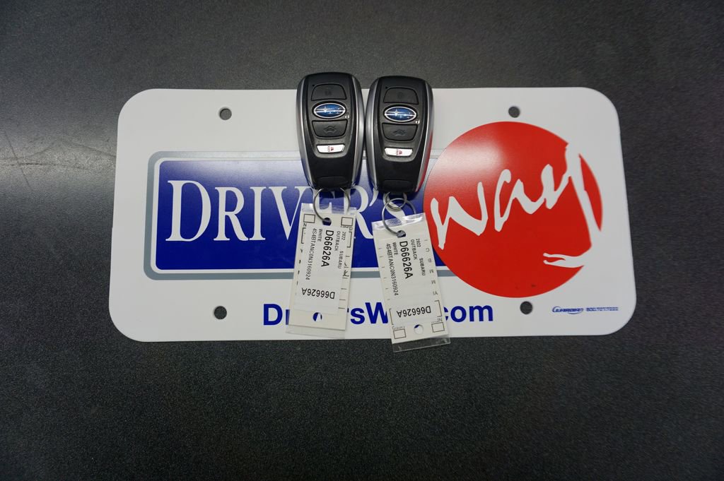 Used 2022 Subaru Outback Limited image 19