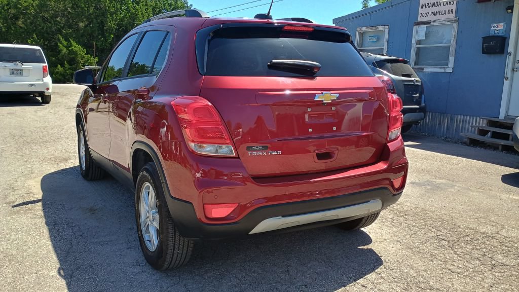 Used 2022 Chevrolet Trax LT w/ Driver Confidence Package AWD/4WD image 2