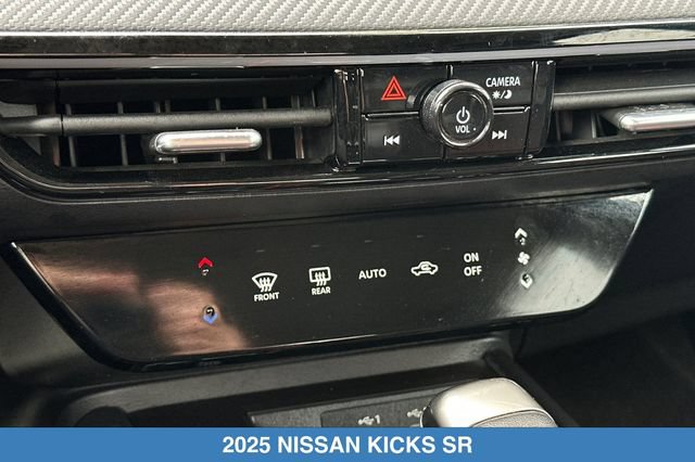 Used 2025 Nissan Kicks SR AWD/4WD image 22