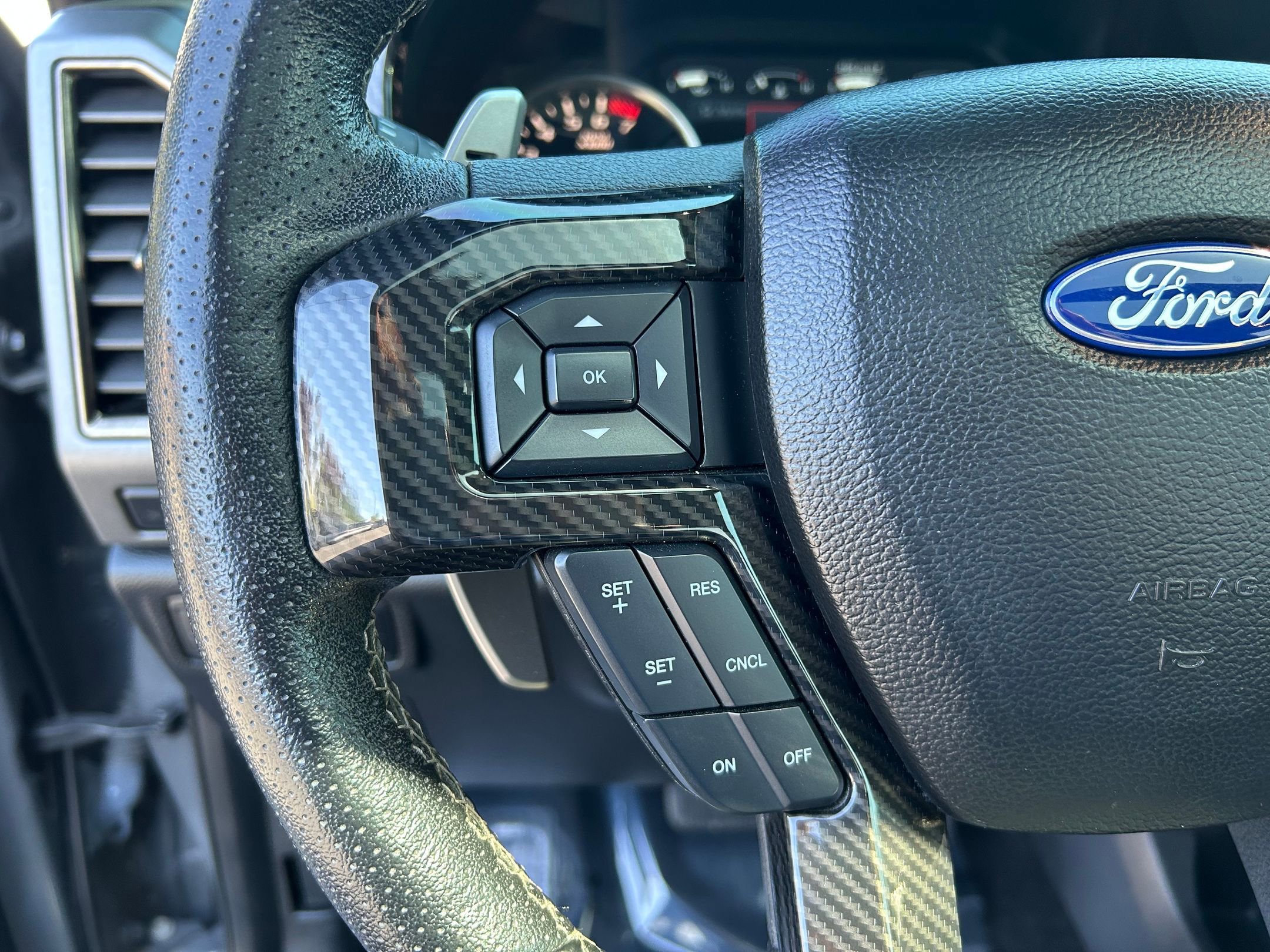 Used 2018 Ford F150 Raptor w/ Equipment Group 802A Luxury AWD/4WD image 15