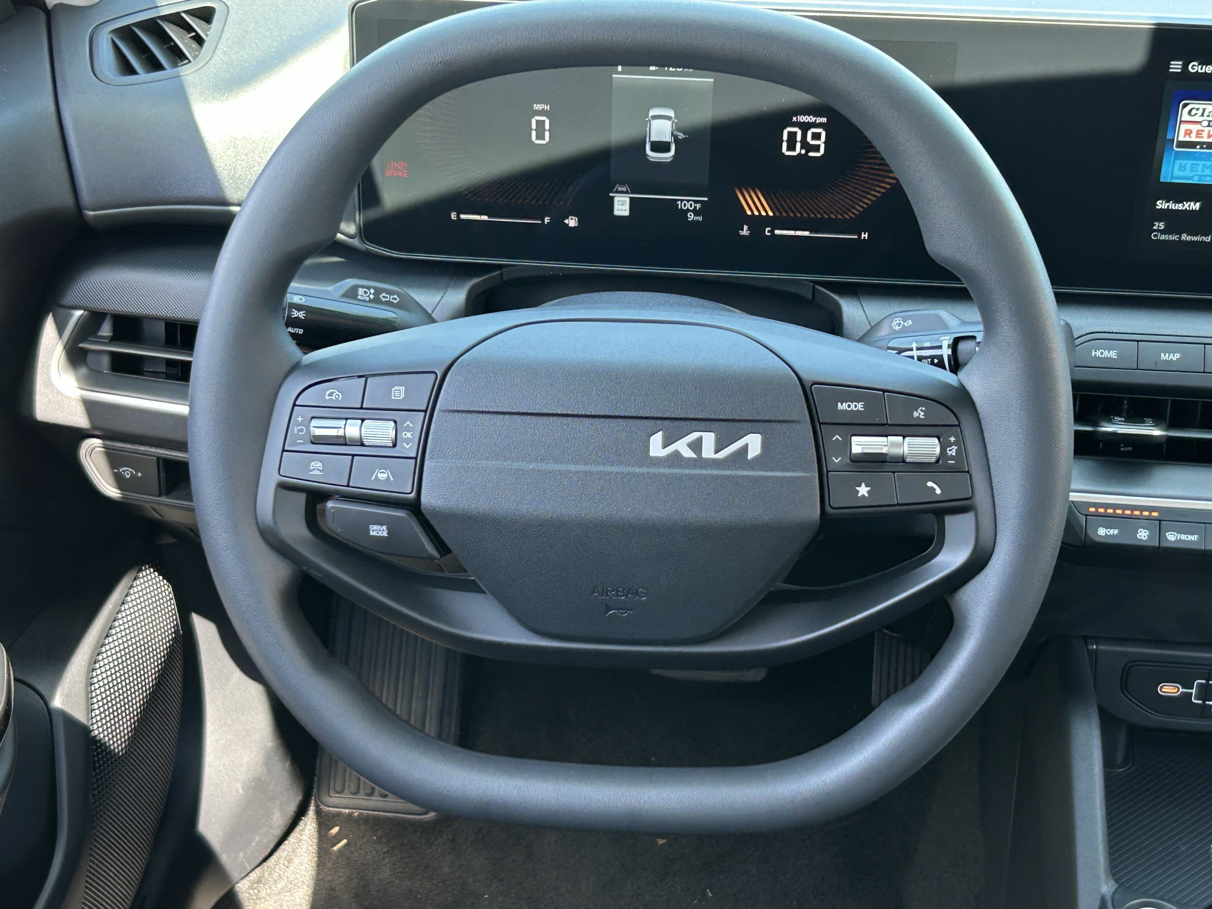 New 2026 Kia K4 FWD image 18