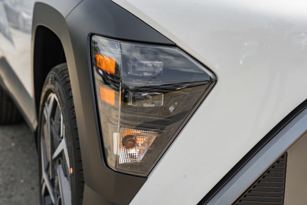 New 2026 Hyundai Kona SEL Premium image 9