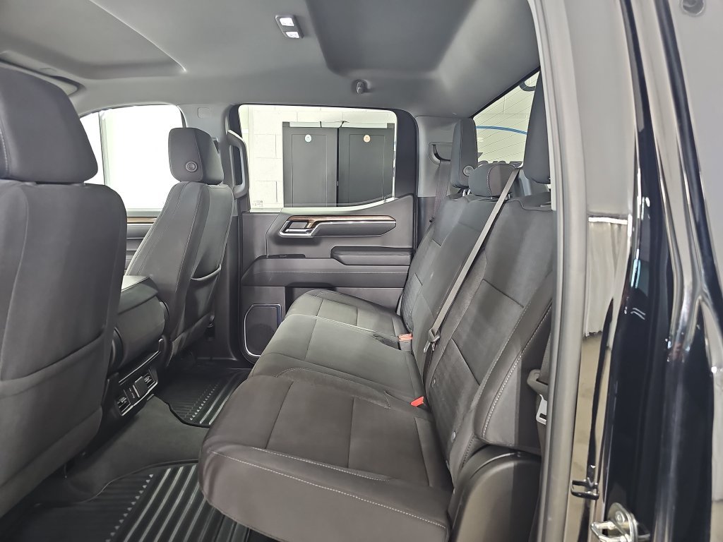 Certified 2024 Chevrolet Silverado 1500 LT AWD/4WD image 17